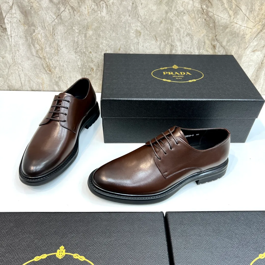Original order quality: P580 Brand: PRADA (Prada) Standard code: Men's size 38/44 (45 can be customized) Grade: Same style as the official website High-quality men's shoes Material: Original cowhide Water-dyed cowhide lining Rubber outsole Style categories: Men's fashionable formal leather shoes Slip-on men's shoes series Young fashion European and American trends British style Top luxury Color: Actual picture